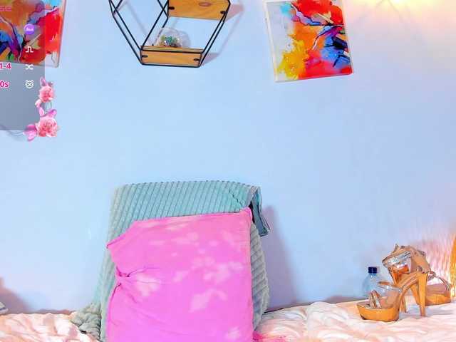 le modèle Karlaliones est en webcam porno dans un show sur le site bongacams, il possède les tags suivants: Latino/Hispanic,Redhead,Trimmed