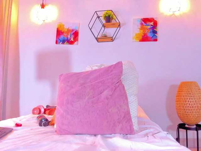 Karlaliones's BongaCams show and profile