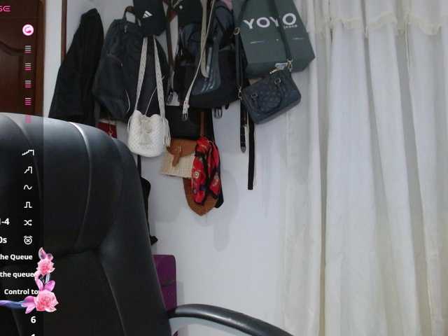 Briggiteskyangels's BongaCams show and profile