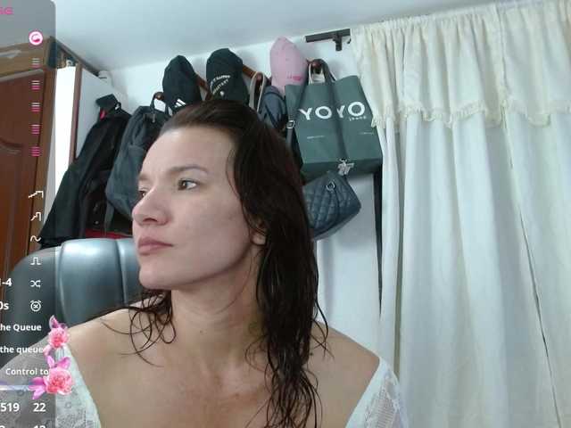 Briggiteskyangels's BongaCams show and profile