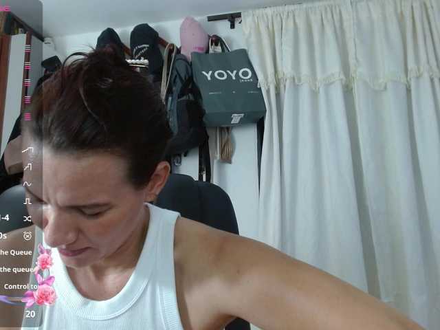 Briggiteskyangels's BongaCams show and profile