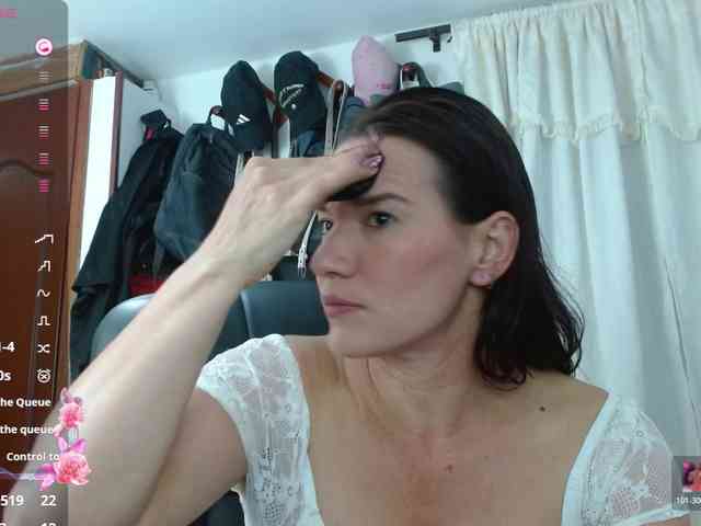 Briggiteskyangel... Live Webcam on BongaCams