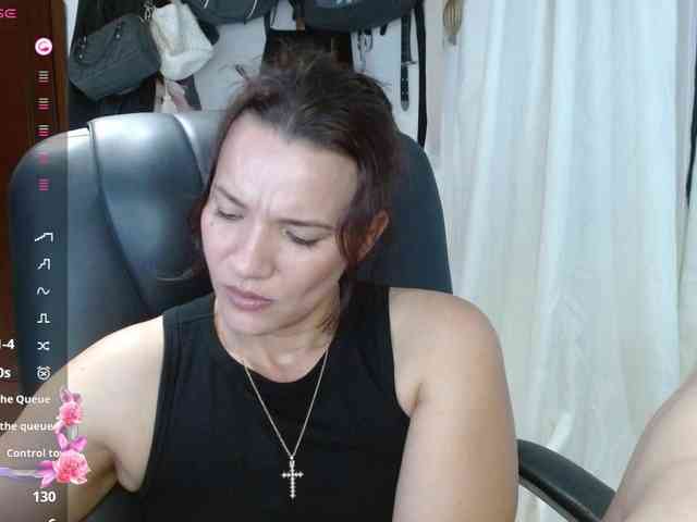 Briggiteskyangel... Live Webcam on BongaCams