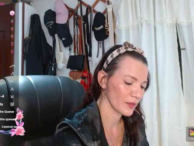 Briggiteskyangels webcam