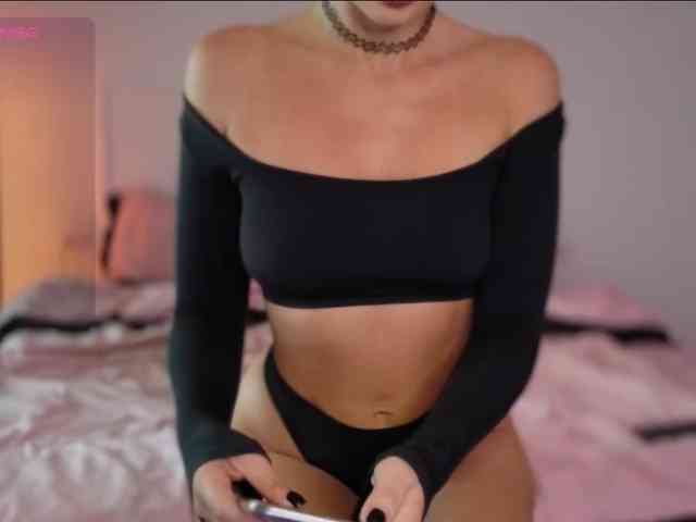 SweetLucyX webcam