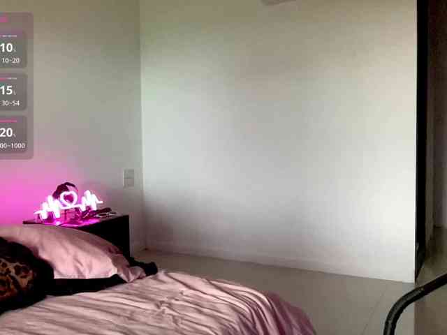 -Lucy- webcam