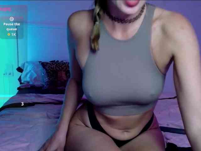 SweetLucyX webcam