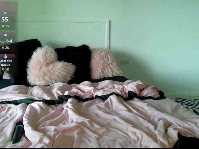 Montenegro8 Live Webcam on BongaCams