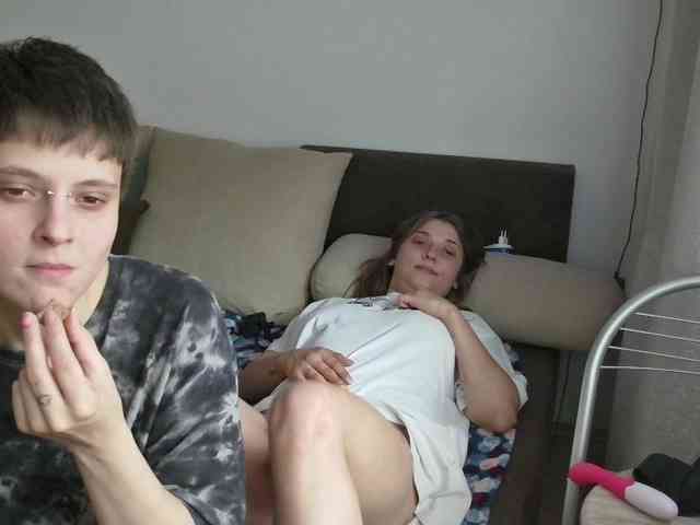 Aliens4twenty webcam