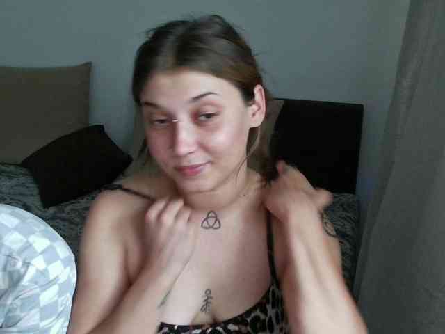 Aliens4twenty webcam