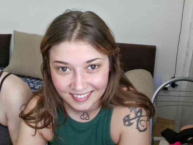 Aliens4twenty webcam