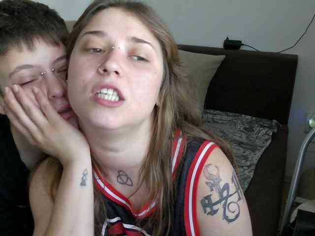 Aliens4twenty webcam