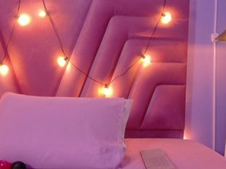 cutepetitee Porn Show