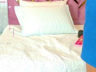 cutepetitee Porn Show