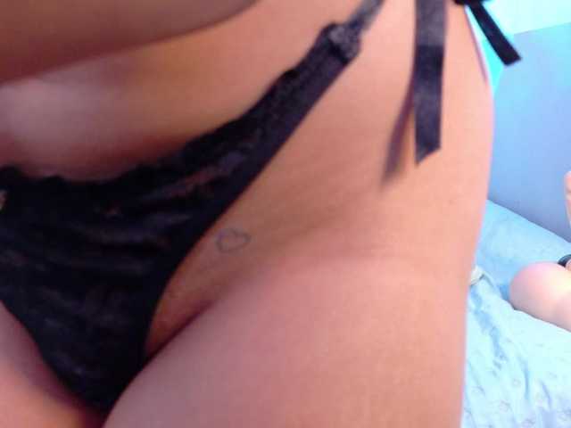 cutepetitee's BongaCams show and profile