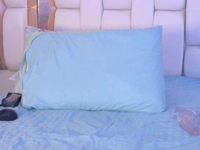 cutepetitee's BongaCams show and profile
