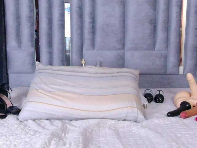 cutepetitee's BongaCams show and profile