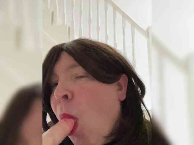 Irassissybitch1 Live Webcam on BongaCams