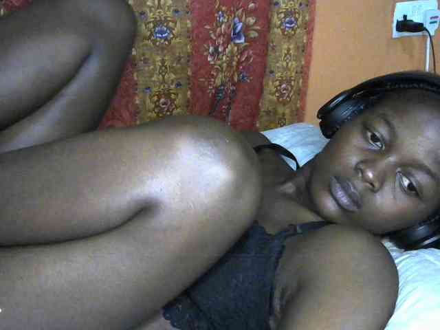 Sweetness-Tatian... Live Webcam on BongaCams