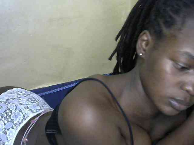 Sweetness-Tatian... Live Webcam on BongaCams