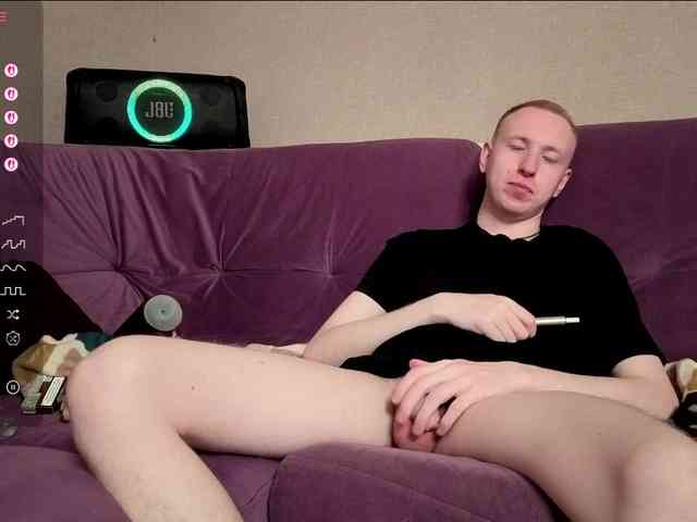 Max20cmXL Live Webcam on BongaCams