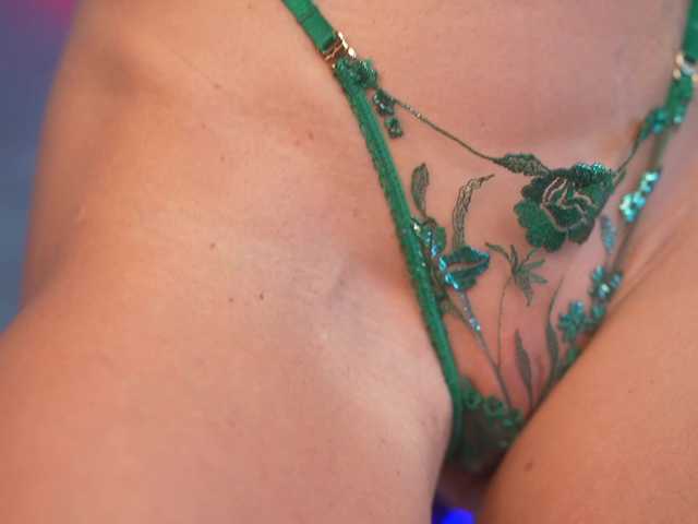 EvaFashionista's BongaCams show and profile