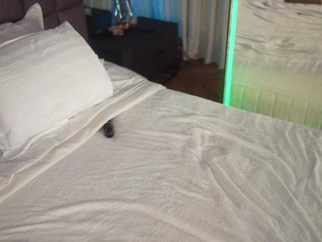 EvaFashionista's BongaCams show and profile