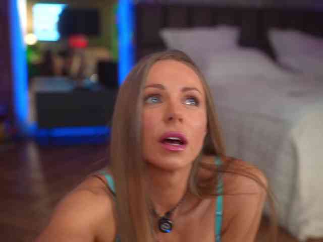 EvaFashionista webcam