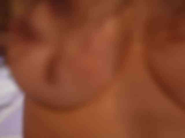 EvaFashionista Live Webcam on BongaCams EvaFashionista Live Webcam on BongaCams