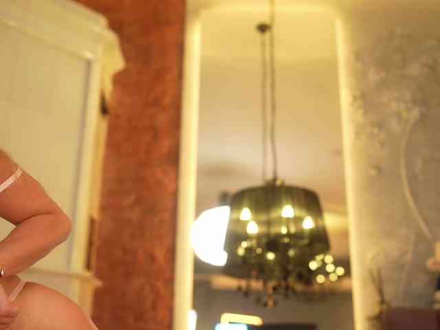 EvaFashionista webcam