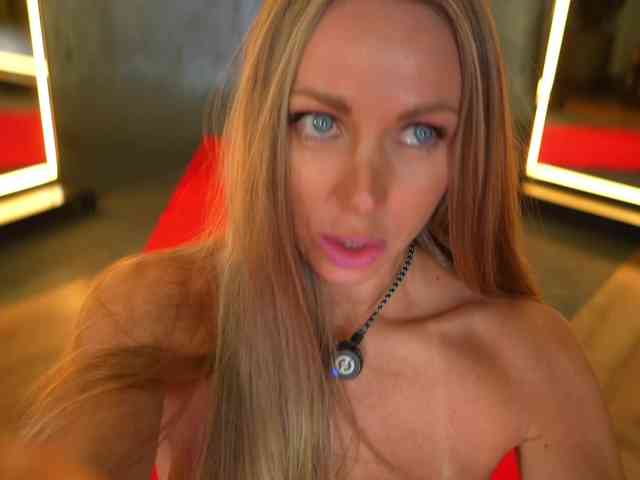 EvaFashionista webcam