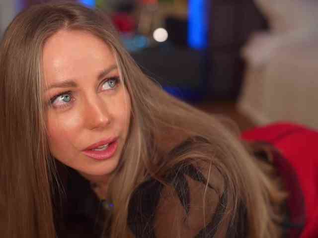 EvaFashionista webcam