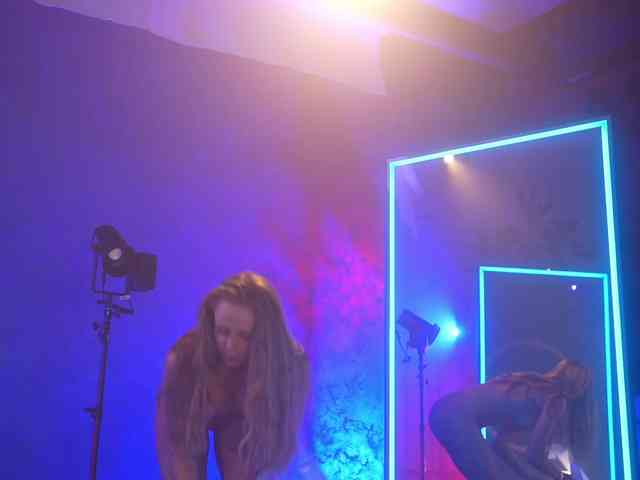 EvaFashionista webcam