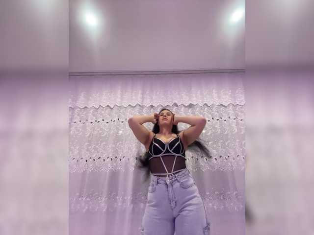 Potifays's BongaCams show and profile