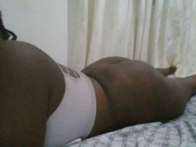 cuteass1's BongaCams show and profile