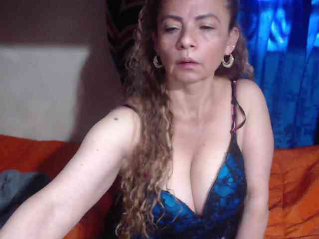 Monicatorres66 webcam
