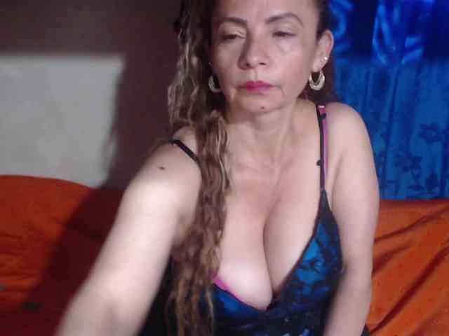 Monicatorres66 webcam