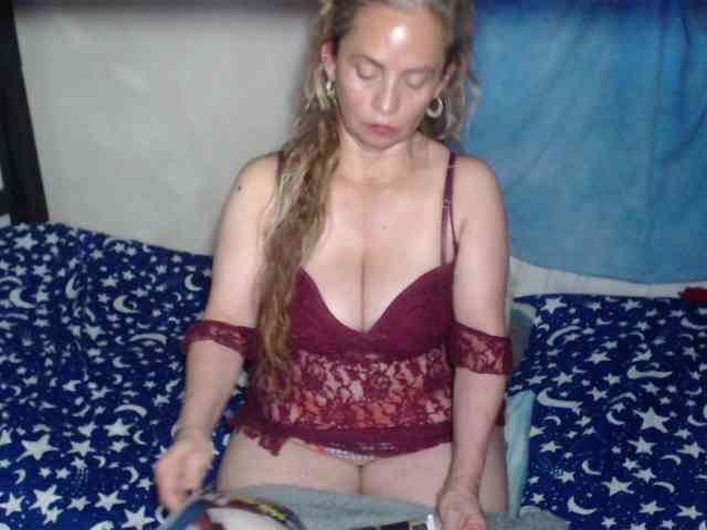 Monicatorres66 webcam