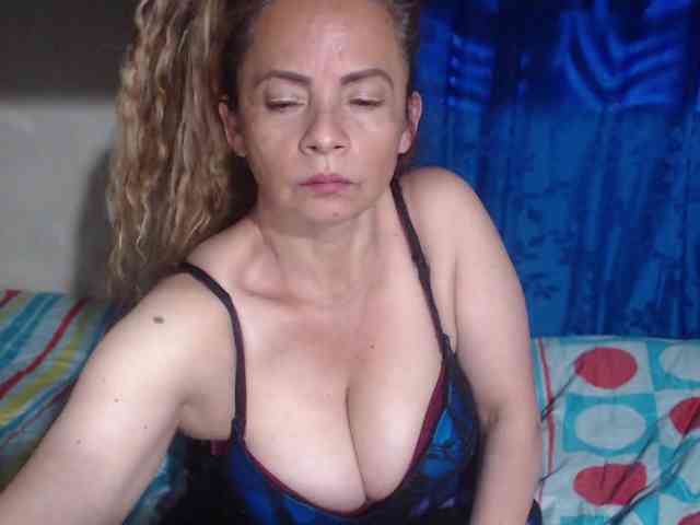 Monicatorres66 webcam
