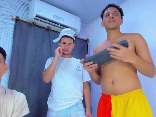 DUAL-BOYSSEXX