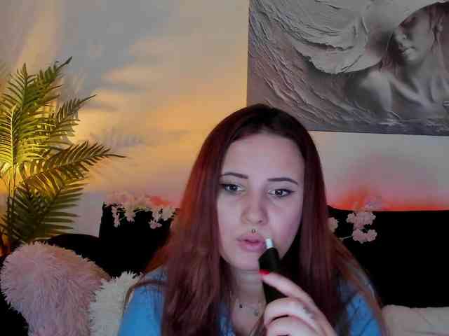 MikaSnake webcam