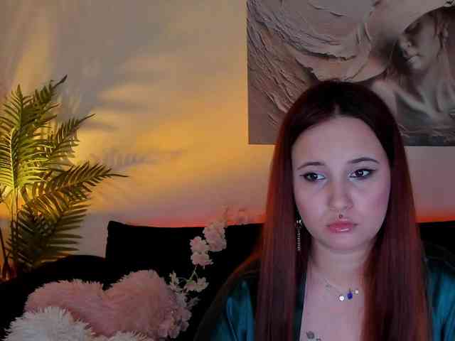 MikaSnake webcam