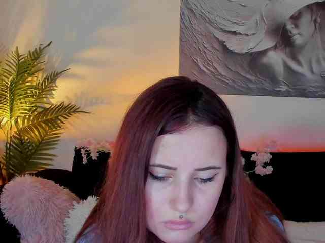 MikaSnake webcam