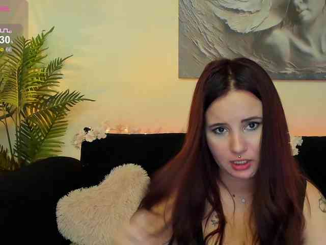 MikaSnake webcam