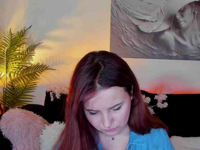 MikaSnake webcam