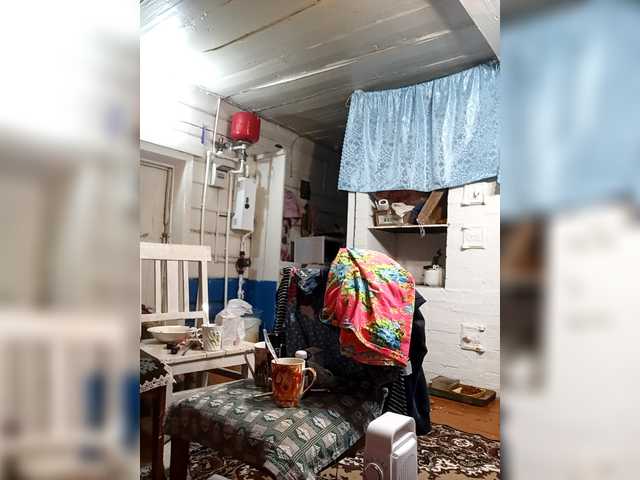 Madam-oss's BongaCams show and profile