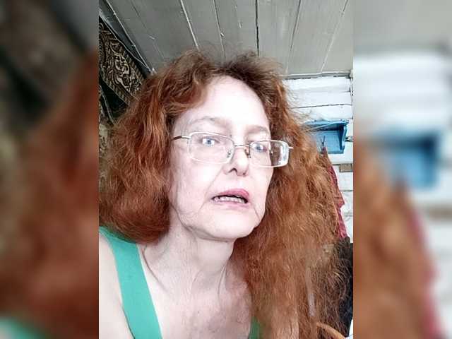 le modèle Madam-oss est en webcam porno dans un show sur le site bongacams, il possède les tags suivants: White/Caucasian,Redhead,Shaved