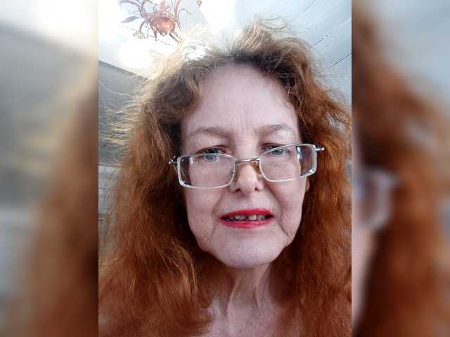 Madam-oss's BongaCams show and profile