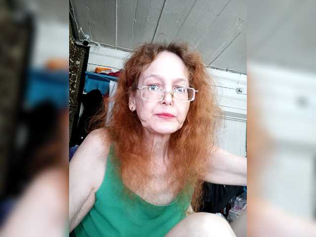 Madam-oss's BongaCams show and profile