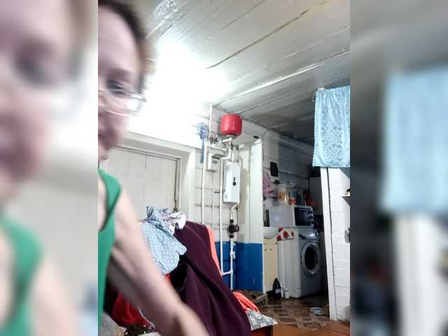 Madam-oss's BongaCams show and profile